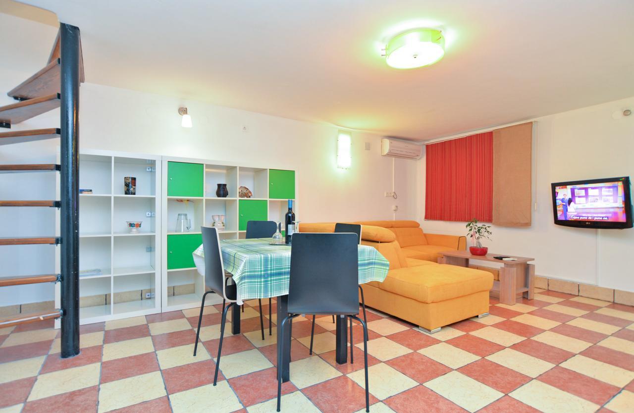 Apartments Dragica 929 Fažana Exteriör bild